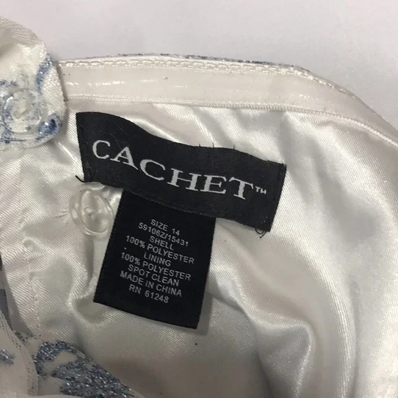 Cachet Beautiful Prom or Special Occasion Dress - Picture 8 of 10